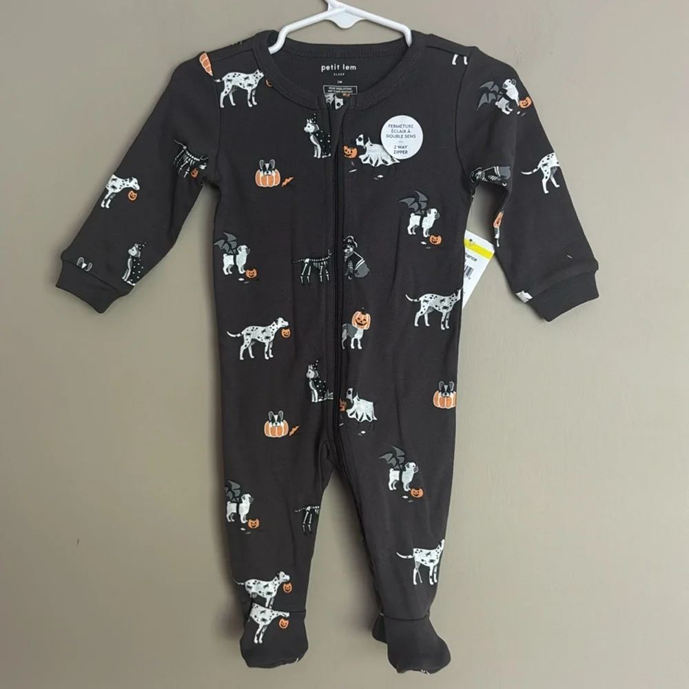 NWT- petit lem Howl-oween Print on Asphalt Sleeper